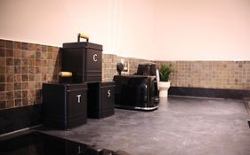 Free Parking City Centre Apartment 2 Bed Room 2 Bathroom Apartment